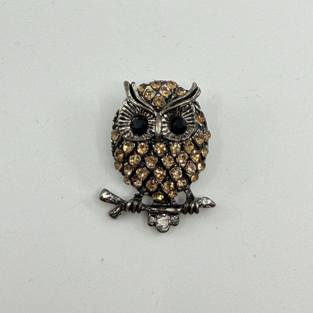 Y2K Sparkling Crystal Owl Brooch Silver Tone Statement Pin Cottagecore Accessory